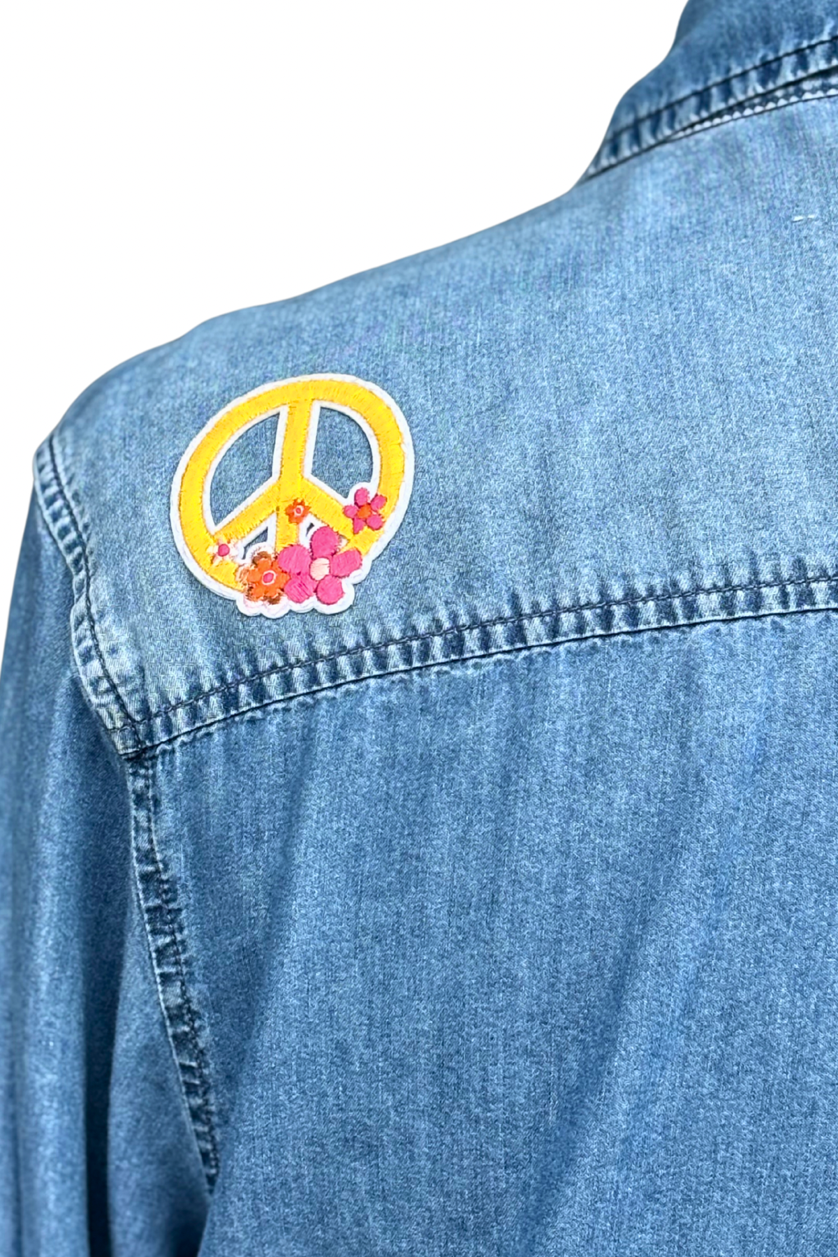 Art Teacher Patch Button Up Top - Size 22/24